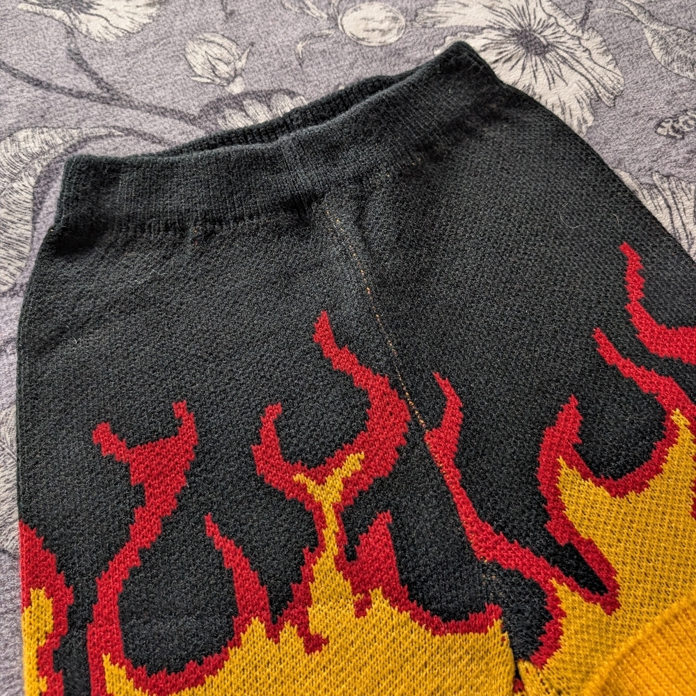 Knit Flame Shorts - Picture 3 of 4